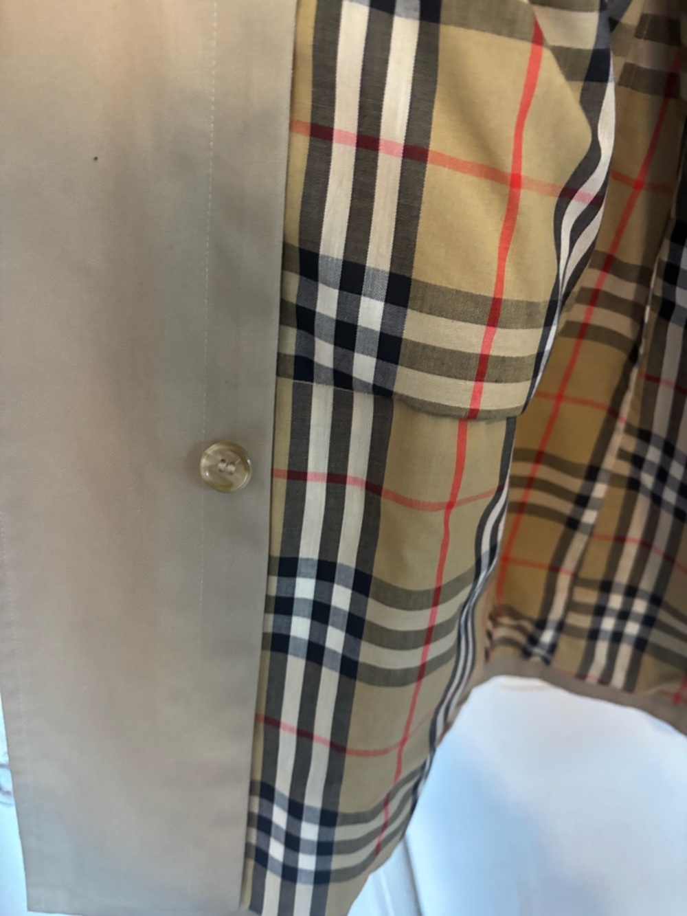 Burberry - Picture 9 of 10